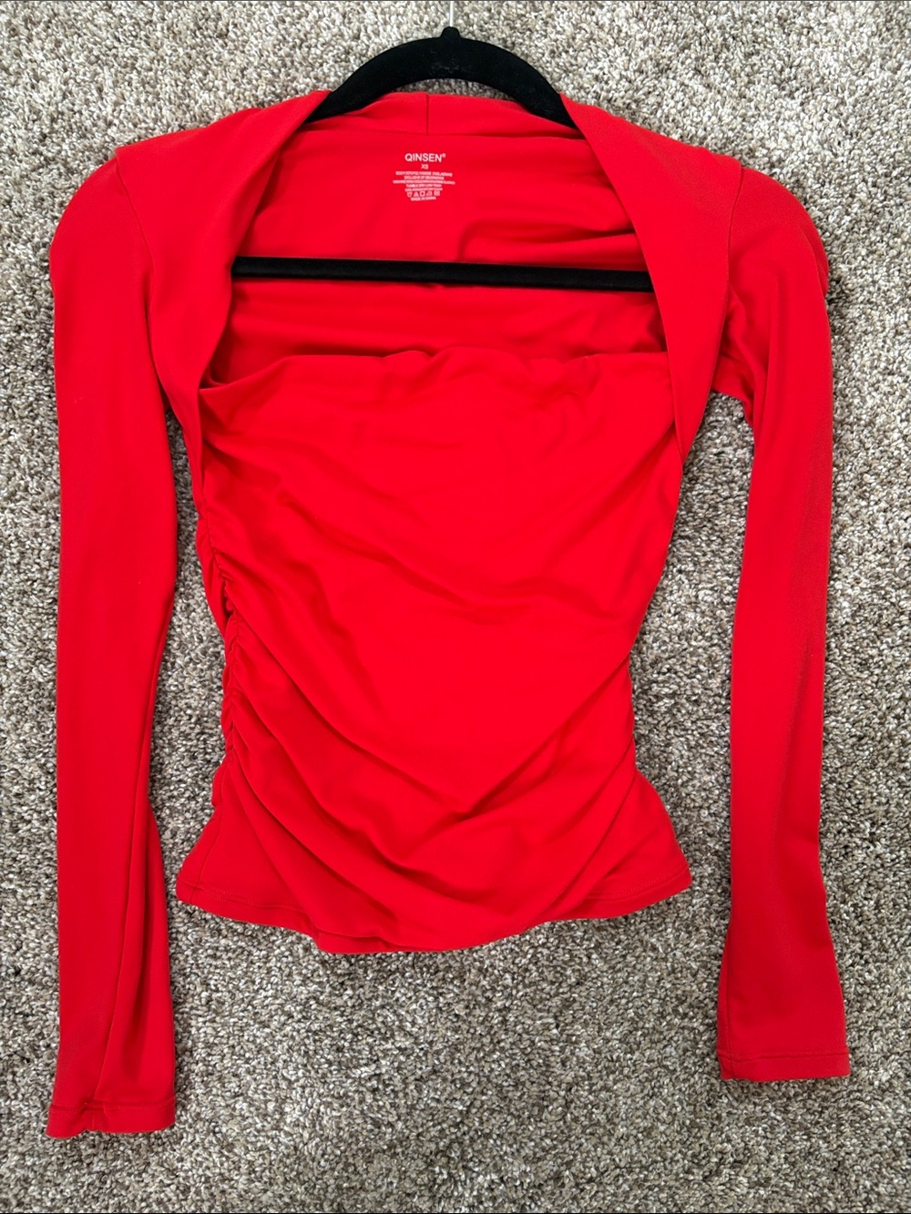 Qinsen Red Long-Sleeve Ruched Women's Top